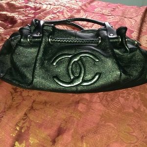 Channel purse