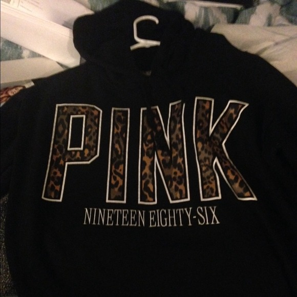 Vs hoodie 🚫no trades 🚫