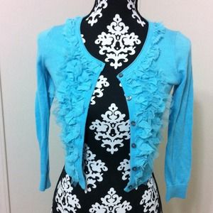 Cropped ruffled cardigan