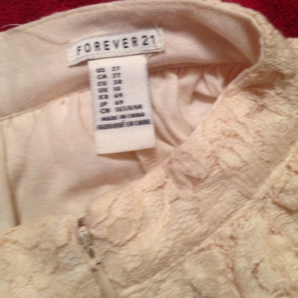 Creamy floral lace high waisted skirt - Picture 3 of 4