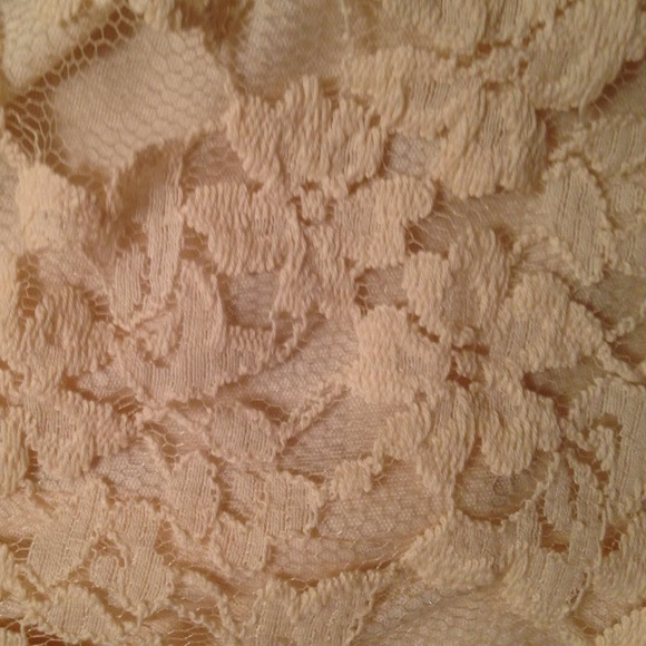 Creamy floral lace high waisted skirt - Picture 4 of 4