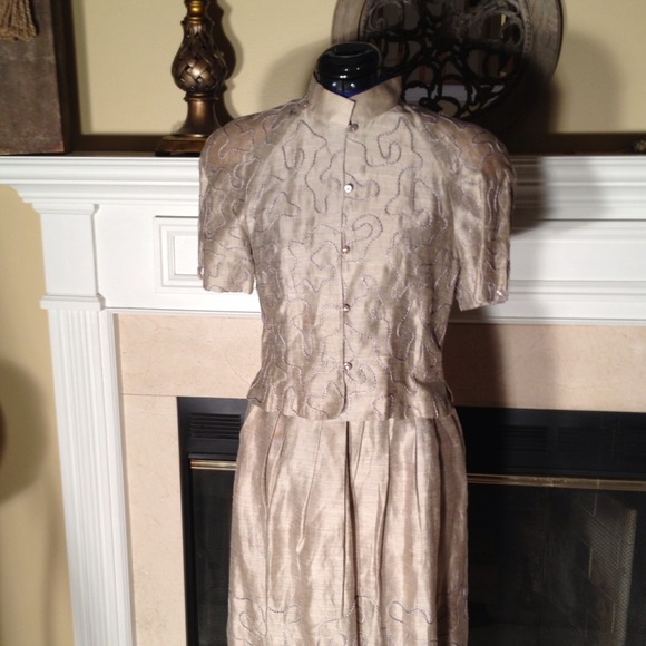 Charming Vintage Skirt with Blouse⬇REDUCED⬇