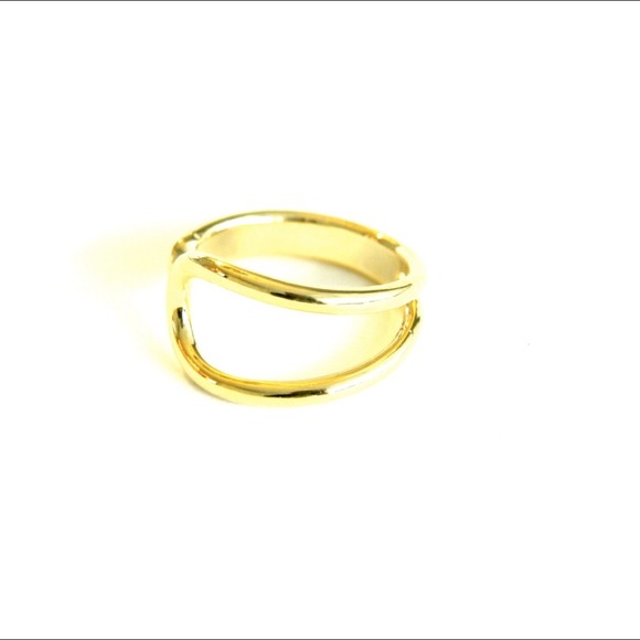 NWT Gold loop ring - Picture 2 of 4
