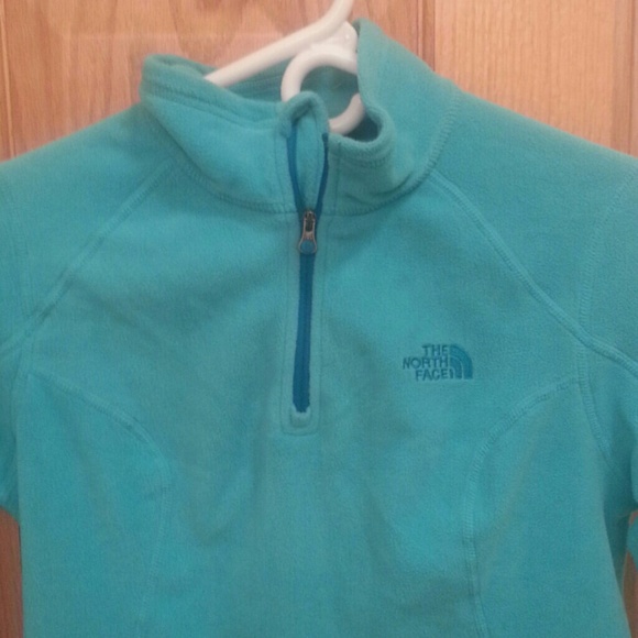 North Face pull over