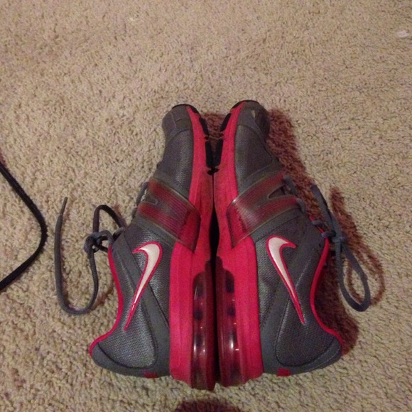 Grey and pink nike tennis shoes! - Picture 3 of 3