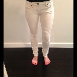 Gap--White skinny jeans