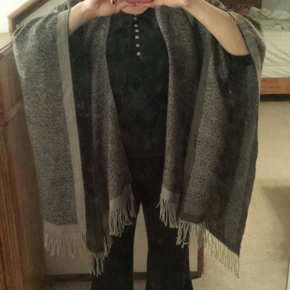 coldwater creek shaw scarf