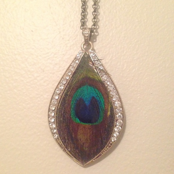 Feather diamond necklace