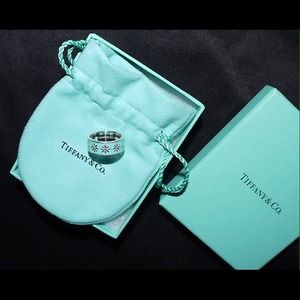 *RARE* Tiffany wide band daisy ring size 7