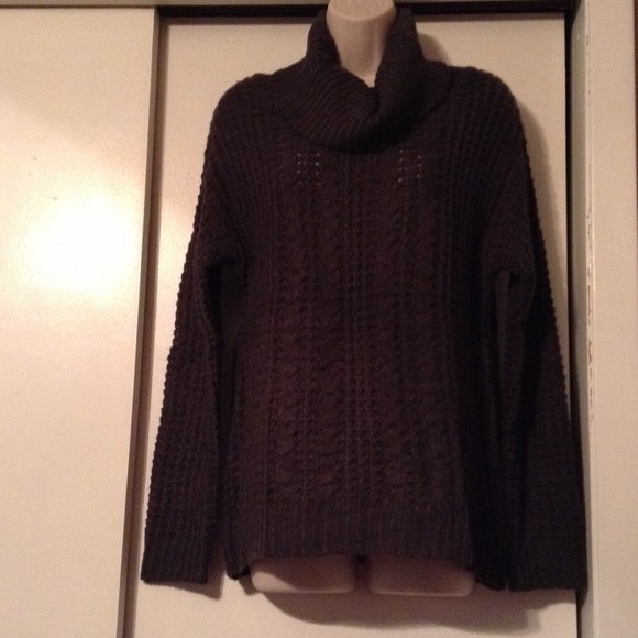 ❄️Charcoal Knit Cowl Neck Chunky Sweater Medium