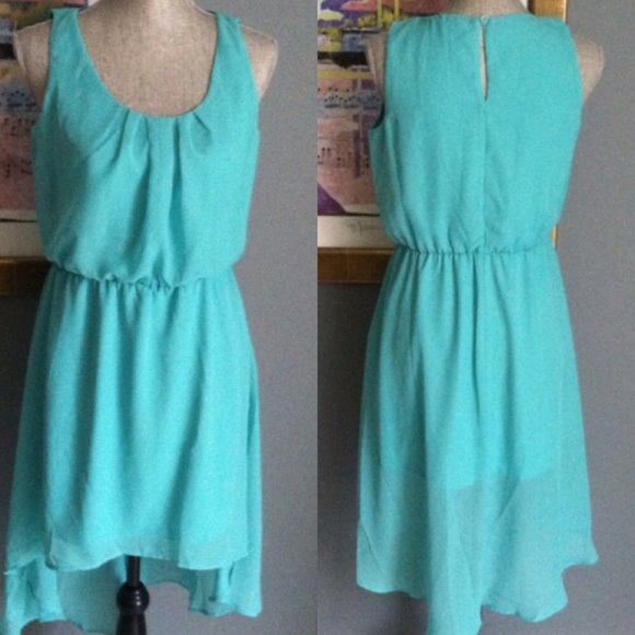 La Classe Couture Dresses & Skirts - La Classe Couture Chiffon Dress