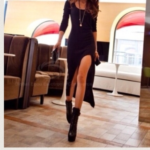Long sleeve Black dress. Asymmetrical