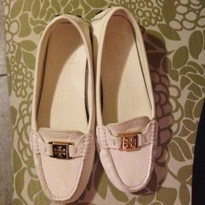 Authentic Tory Burch loafers / drivers