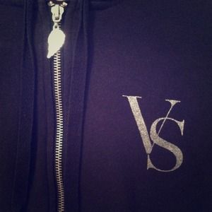 Victoria's Secret Fashion Show Hoodie 2011💎