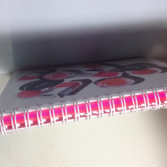๐Auth๐Dior Note Book - Picture 2 of 3