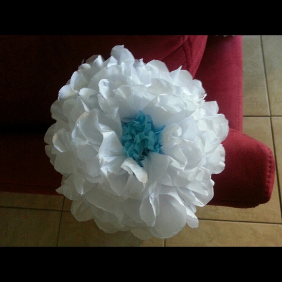 Paper flowers  choose your colors. - Picture 4 of 4