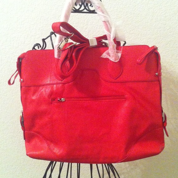 Red purse - Picture 3 of 4