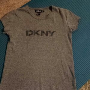 DKNY shirt. Grey s/p