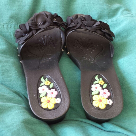Sandal