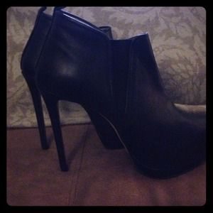 Zara ankle booties