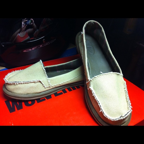 Sanuk shoes womens sz 7