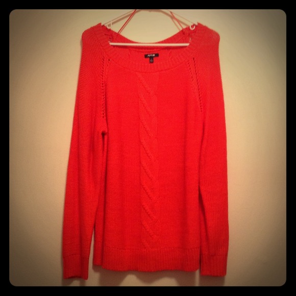 APT 9 Sweater
