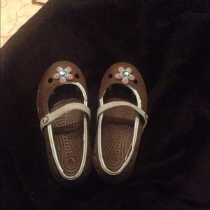 Girls (toddler) Authentic Crocs size 10