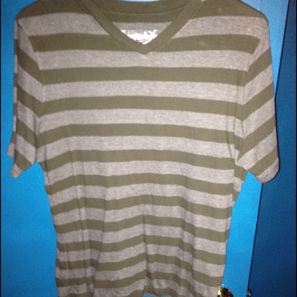 Short sleeve muscle VNeck