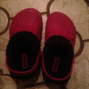 Girls (toddler) size 10/11 authentic fleece Crocs