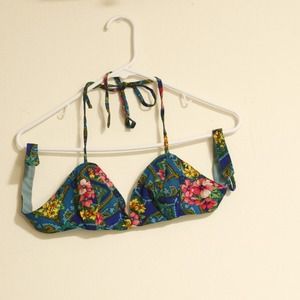 **SOLD** *Vintage* Floral tie triangle top.
