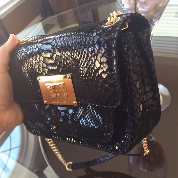 SOLD. Brand new Michael Kors shoulder flap bag - Picture 2 of 4