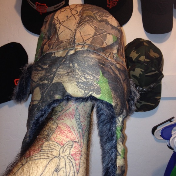 Hat - Picture 2 of 3