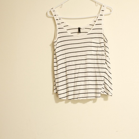 *SOLD* Oversized black and white tank from H&M