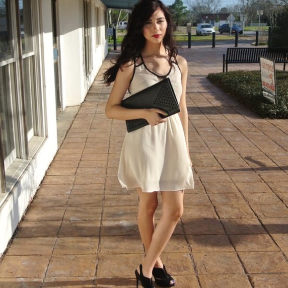 Ivory dress - Picture 3 of 3