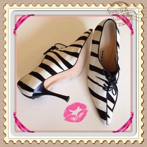 MANOLO BLAHNIK Zebra Striped Pony Hair Heels