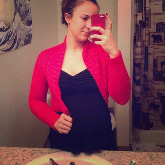 Sparkling red half sweater top