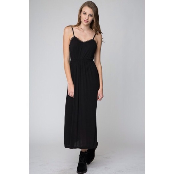 ❌ SOLD ❌ Brandy Melville Kember Dress