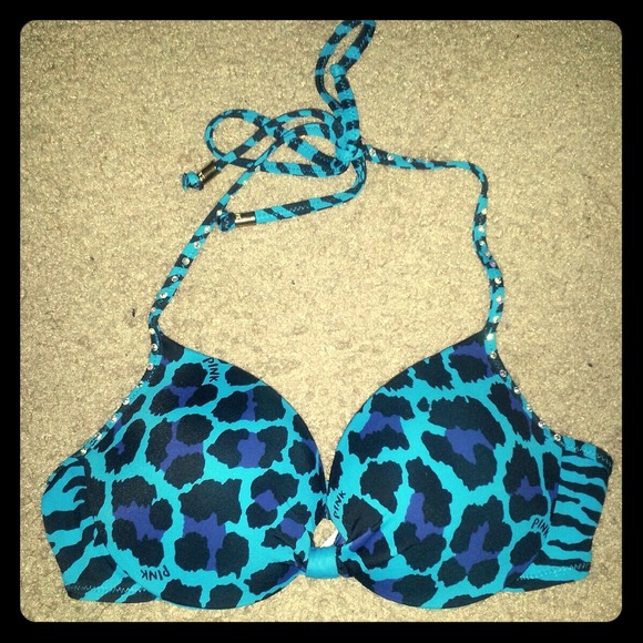 Gorgeous Victoria's Secret bikini push up top !