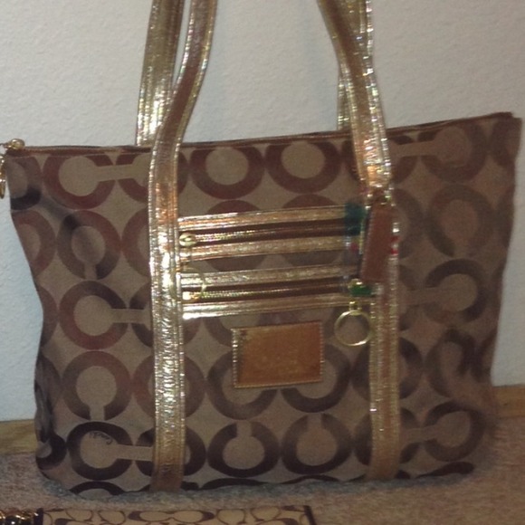 poppy coach tote trade to neverbland