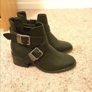 Ankle boots