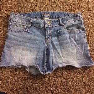 Decree denim shorts