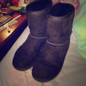 Short Dark brown Uggs