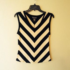Chevron Top