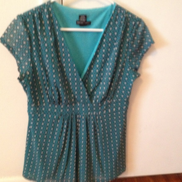 Cute Dressy Top - Picture 1 of 2