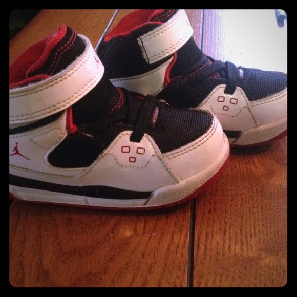 💥reduced💥nike Jordan's (toddler)