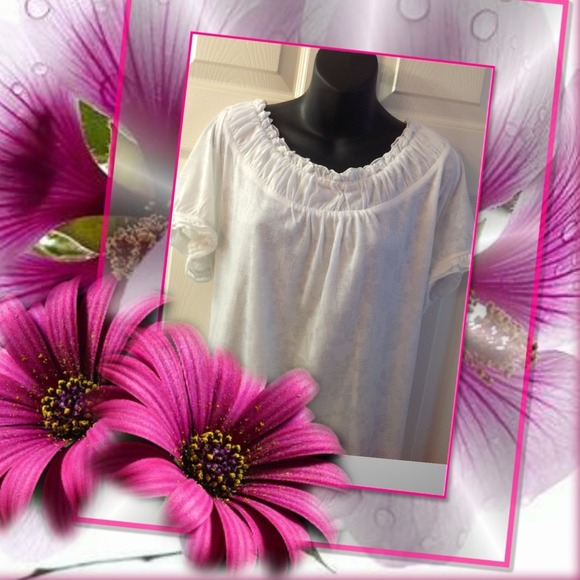 🔴🔴SOLD🔴🔴 INC White Short Sleeve Top - Picture 2 of 4