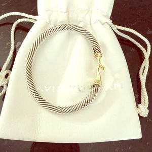 Sits in my jewelry box :(