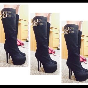 🙏REDUCED! Black Heeled Boots 🙏REDUCED
