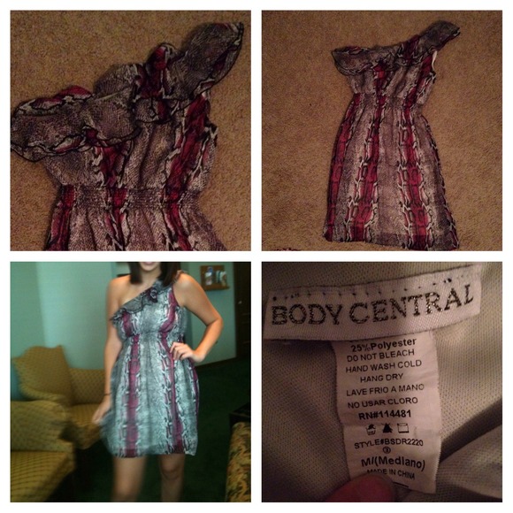 One shoulder dress