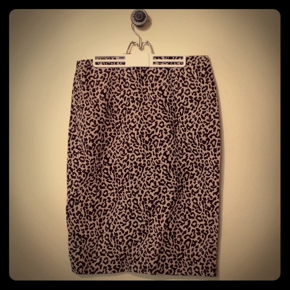 J. Crew Dresses & Skirts - {j.crew} Linen No. 2 Long pencil skirt leopard